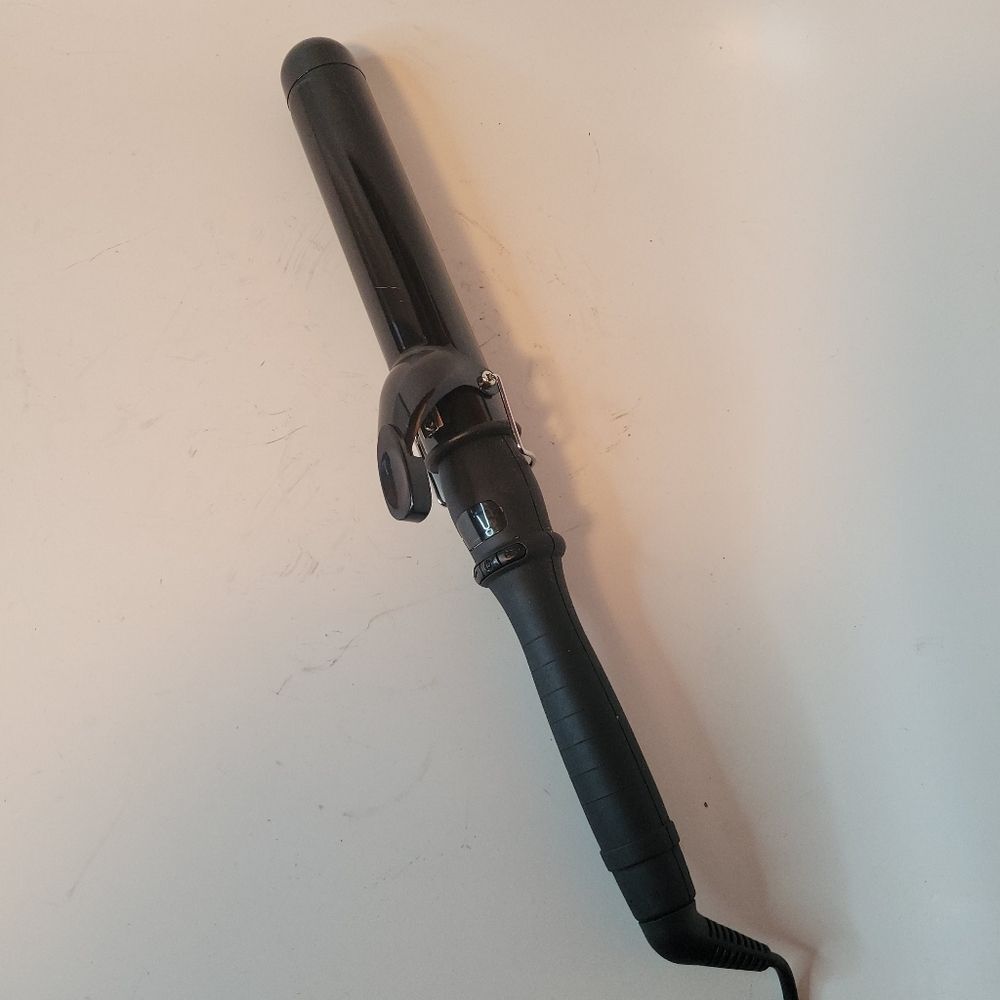 Extra Long 8" Black Curling Iron With Digital Display